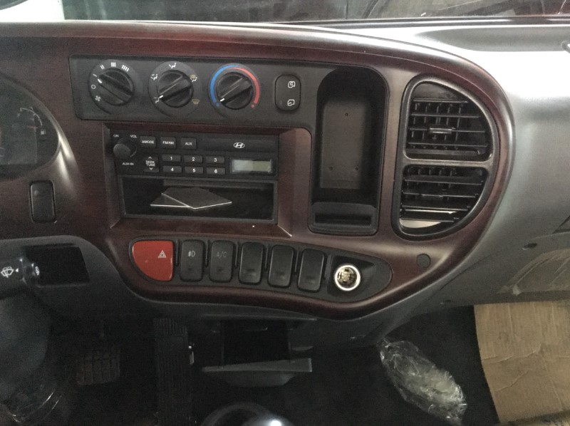 bang-dieu-khien-xe-ben-hyundai-75s-3-5-tan