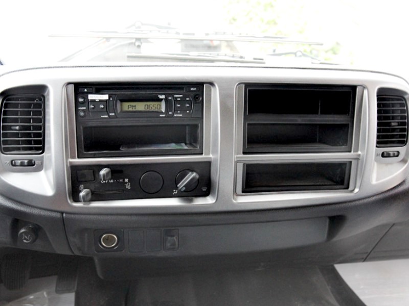 bang-dieu-khien-xe-dong-lanh-hino-fc9jjtc-5-5-tan