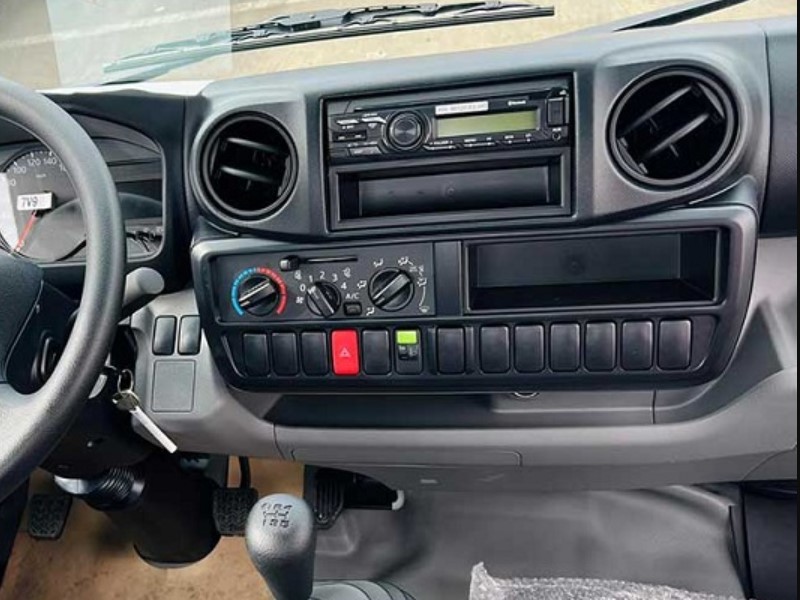 bang-dieu-khien-xe-dong-lanh-hino-xzu650l-1-5-tan
