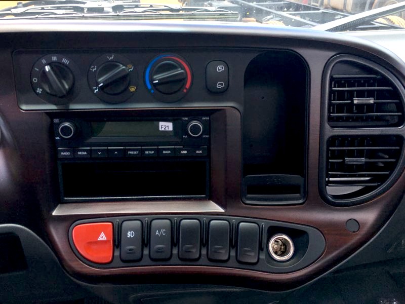 bang-dieu-khien-xe-dong-lanh-hyundai-new-mighty-110sl-6-2-tan