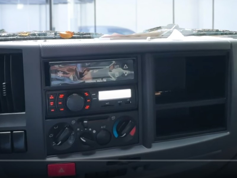 bang-dieu-khien-xe-dong-lanh-isuzu-frr90le4-6-tan