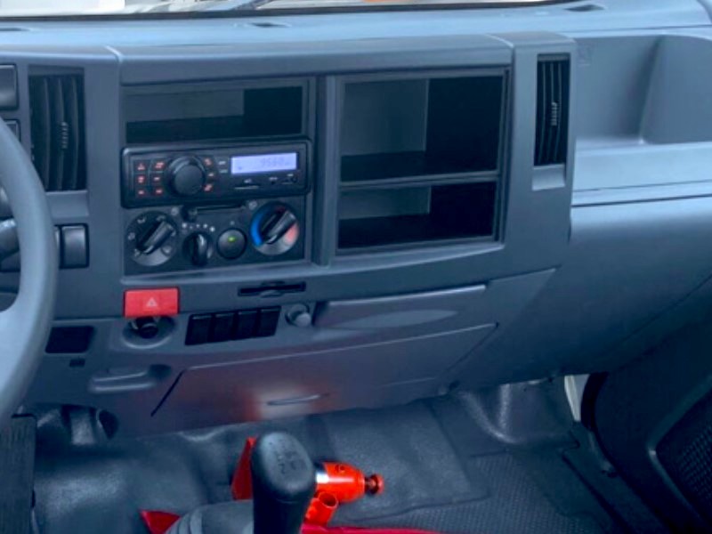 bang-dieu-khien-xe-dong-lanh-isuzu-qkr77he4-1-9-tan