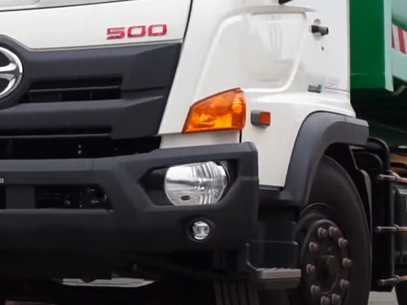 den-xe-cho-rac-thung-roi-hooklift-hino-fm-21-khoi
