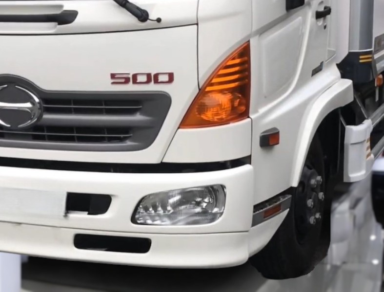 den-xe-dong-lanh-hino-fc9jntc-5-7-tan-thung-dai-7m2