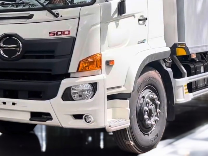 den-xe-dong-lanh-hino-fg8jp7a-8-tan