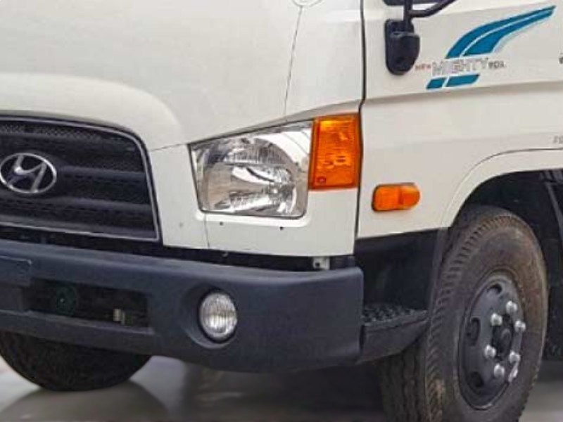 den-xe-dong-lanh-hyundai-new-mighty-110xl-6-tan