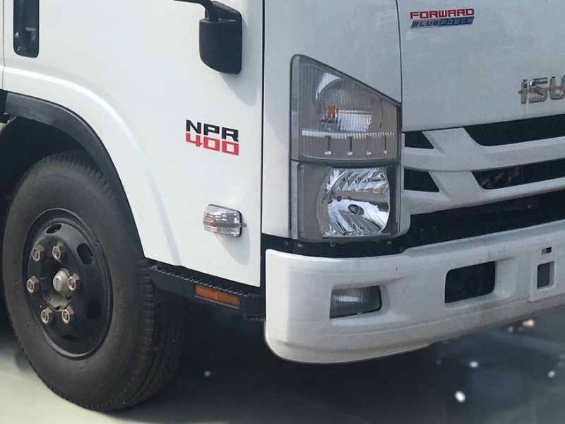 den-xe-dong-lanh-isuzu-npr85ke4-3-5-tan