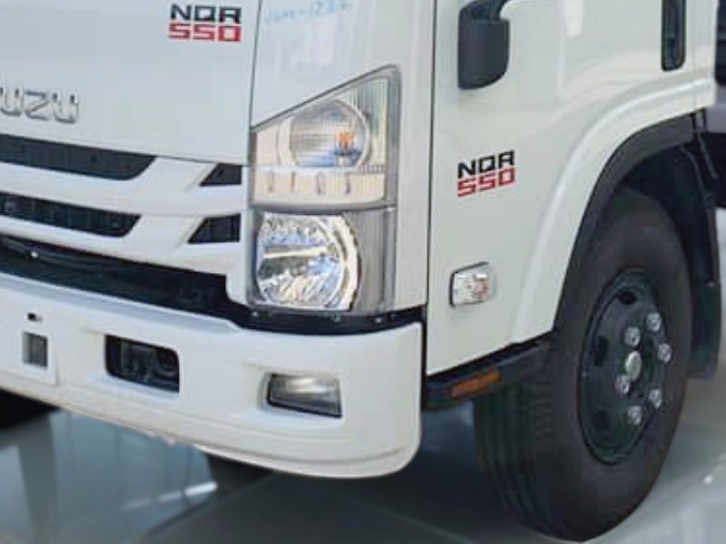 den-xe-dong-lanh-isuzu-nqr75le4-4-9-tan