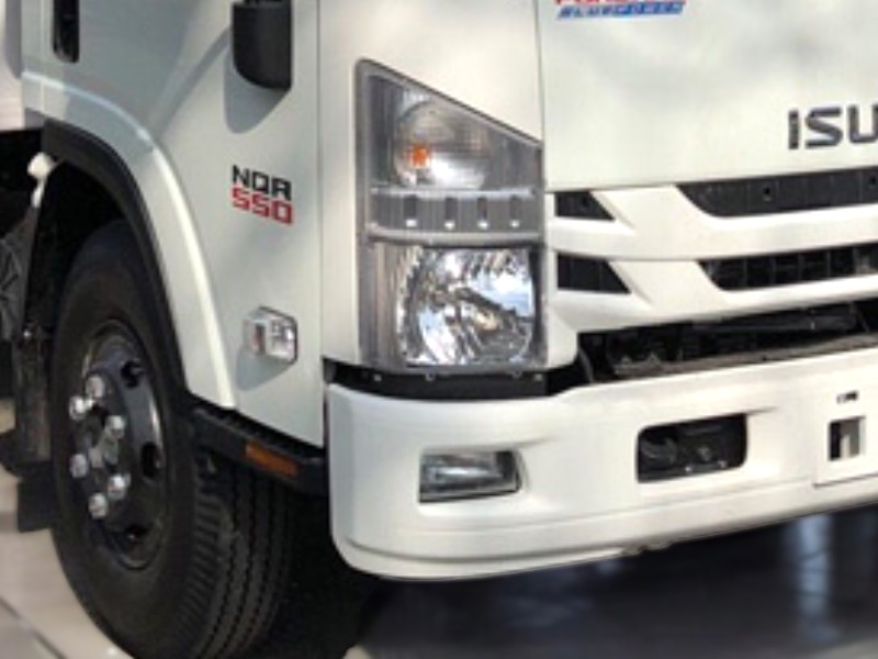 den-xe-dong-lanh-isuzu-nqr75le4-5-2-tan