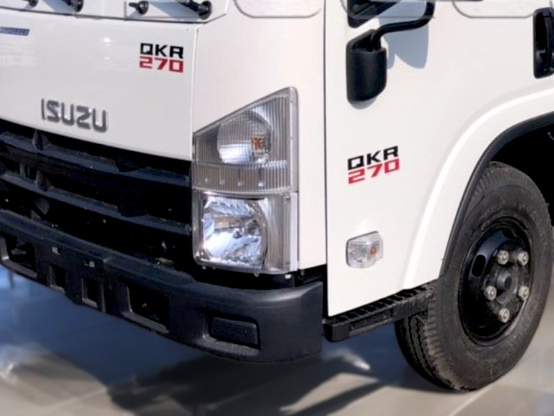 den-xe-dong-lanh-isuzu-qkr77he4-2-5-tan