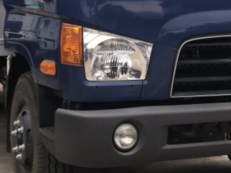 den-xe-tai-hyundai-new-mighty-110s-7-tan-thung-bao-on