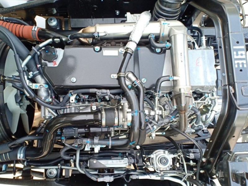dong-co-xe-cho-rac-thung-roi-isuzu-15-khoi-fvr34l