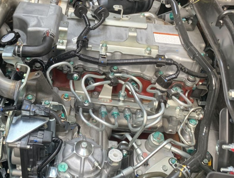dong-co-xe-dong-lanh-hino-fc9jntc-5-7-tan-thung-dai-7m2