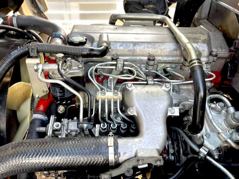 dong-co-xe-tai-cho-gia-suc-hino-fc9jltc-5-7-tan