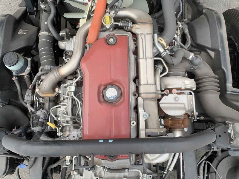 dong-co-xe-tai-hino-xzu730l-5-tan-thung-kin