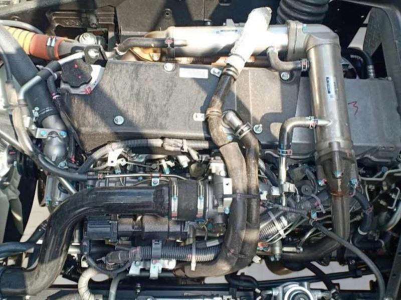 dong-co-xe-tai-isuzu-fvm34we4-11-tan-3-chan-cho-gia-suc