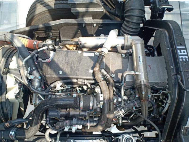 dong-co-xe-tai-isuzu-fvm34we4-13-5-tan-thung-dong-lanh