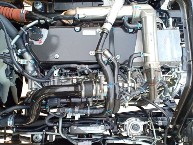 dong-co-xe-tai-isuzu-fvr34qe4-7-5-tan-thung-cho-gia-suc