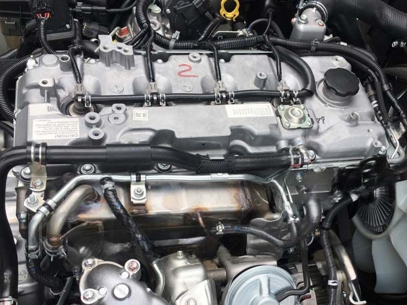 dong-co-xe-tai-isuzu-npr85ke4-3-tan-cho-gia-suc