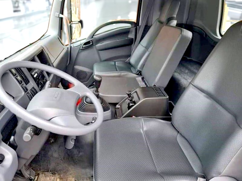 ghe-xe-tai-isuzu-fvm34we4-11-tan-3-chan-cho-gia-suc