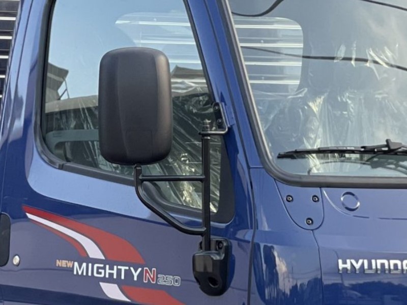 guong-chieu-hau-xe-cho-rac-hyundai-new-mighty-n250-8-khoi