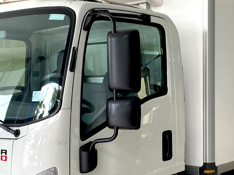 guong-chieu-hau-xe-dong-lanh-isuzu-qkr77he4-1-9-tan
