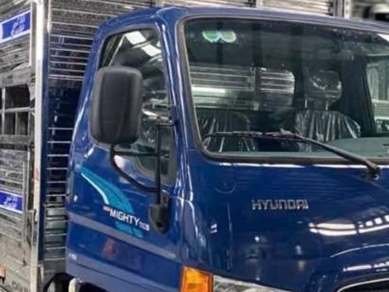 guong-chieu-hau-xe-tai-cho-gia-suc-hyundai-new-mighty-110s-5-9-tan-1