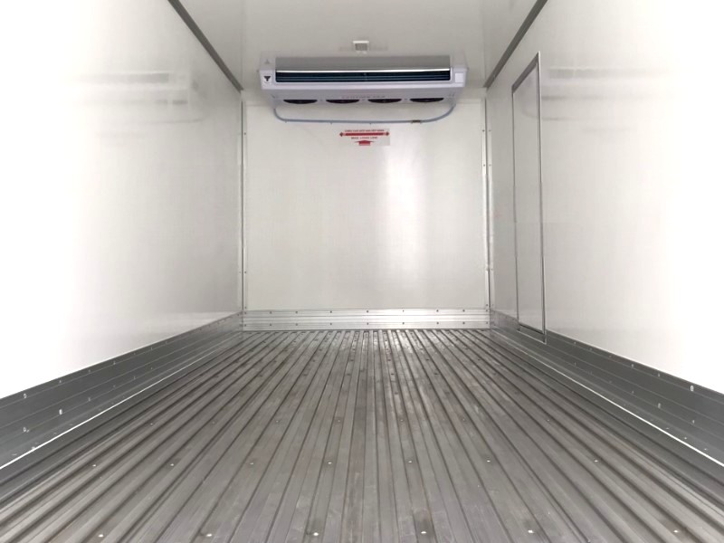 long-thung-xe-dong-lanh-hino-fc9jjtc-5-5-tan