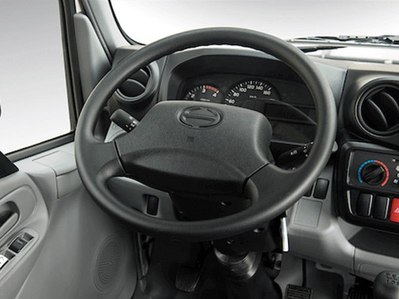 vo-lang-xe-cau-hino-xzu720l-2-tan-gan-cau-unic-urv345