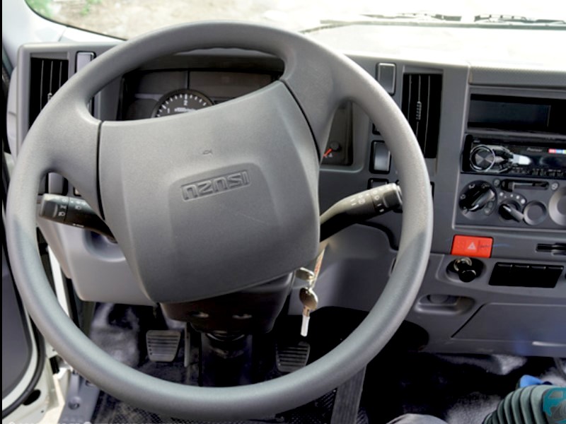 vo-lang-xe-dong-lanh-isuzu-npr85ke4-3-5-tan