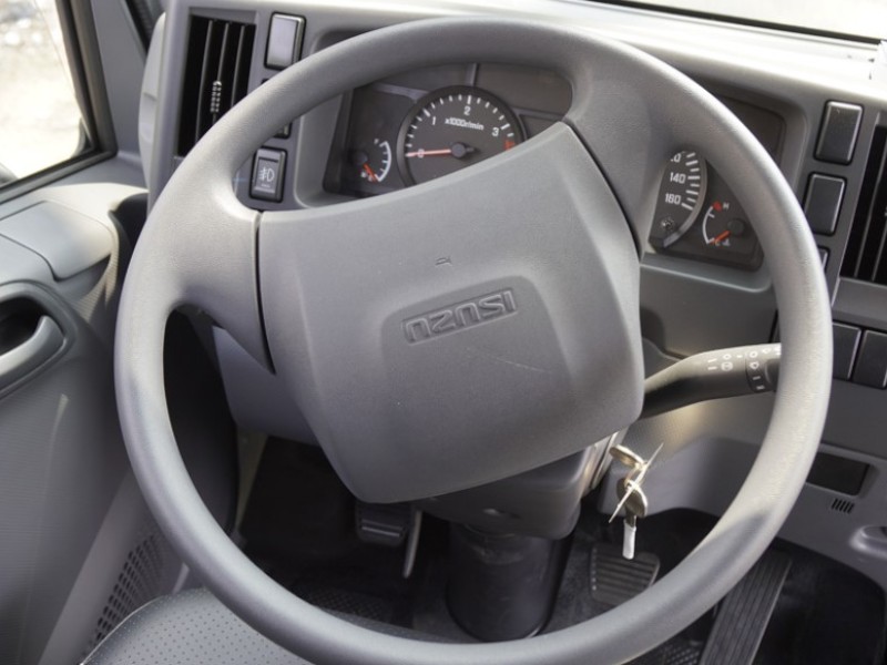 vo-lang-xe-dong-lanh-isuzu-nqr75le4-4-9-tan