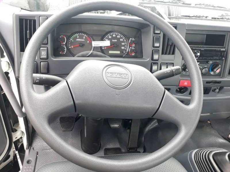 vo-lang-xe-tai-isuzu-frr90ne4-4-5-tan-cho-gia-suc-3-tang