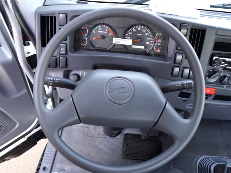 vo-lang-xe-tai-isuzu-fvr34qe4-7-6-tan-thung-dong-lanh