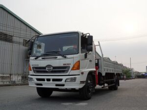 Alternative view of XE CẨU HINO FG8JT7A 7 TẤN GẮN CẨU UNIC URV344