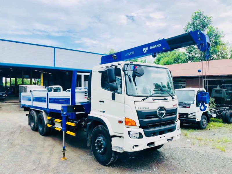 XE CẨU HINO FL8JT7A 13.8 TẤN GẮN CẨU TADANO TM-ZE303MH