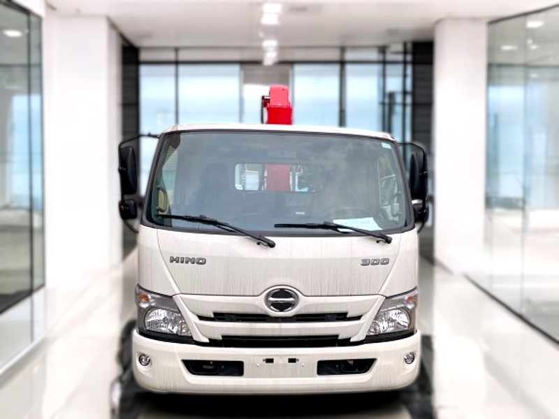 xe-cau-hino-xzu720l-2-tan-gan-cau-unic-urv345-1