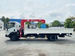 Alternative view of XE CẨU ISUZU FRR90NE4 4.2 TẤN GẮN CẨU UNIC URV346