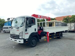 XE CẨU ISUZU FRR90NE4 5.4 TẤN GẮN CẨU UNIC URV345