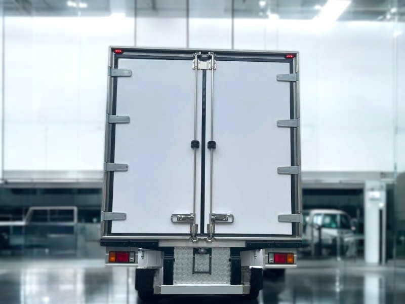 XE ĐÔNG LẠNH ISUZU FVM34TE4 14 TẤN 3 CHÂN - Ảnh 8