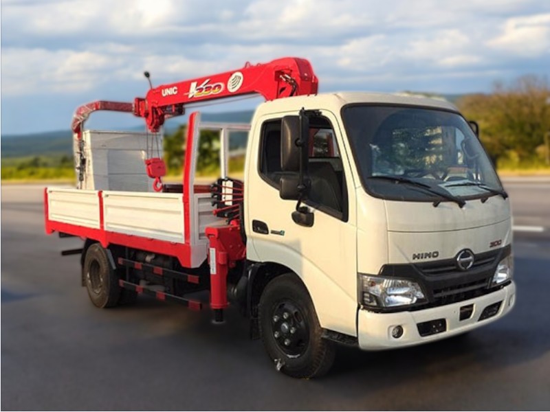 xe-tai-hino-1-2-tan-xzu650-gan-cau-unic-2-tan-3-khuc-urv233-ngoai-that