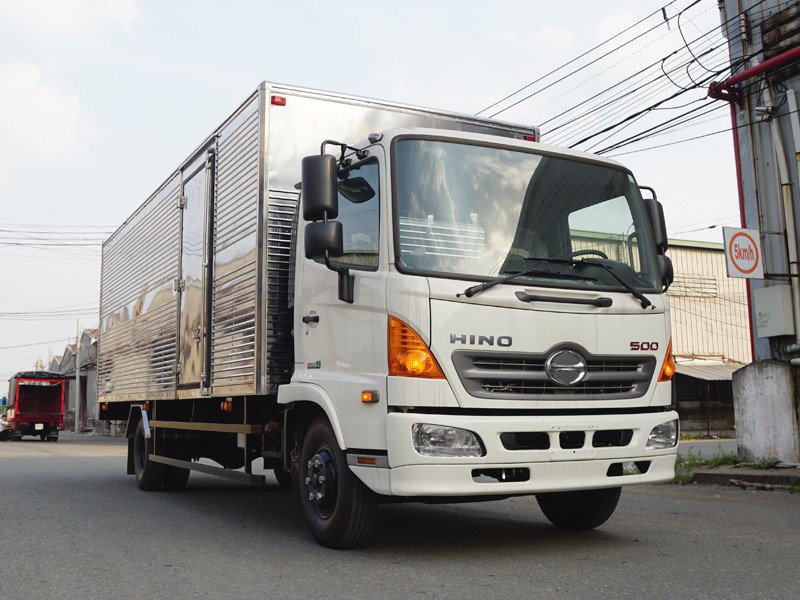 XE TẢI HINO FC9JJTC 6 TẤN THÙNG KÍN GẮN BỬNG NÂNG - Ảnh 2