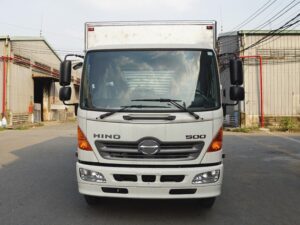 XE TẢI HINO FC9JJTC 6 TẤN THÙNG KÍN GẮN BỬNG NÂNG