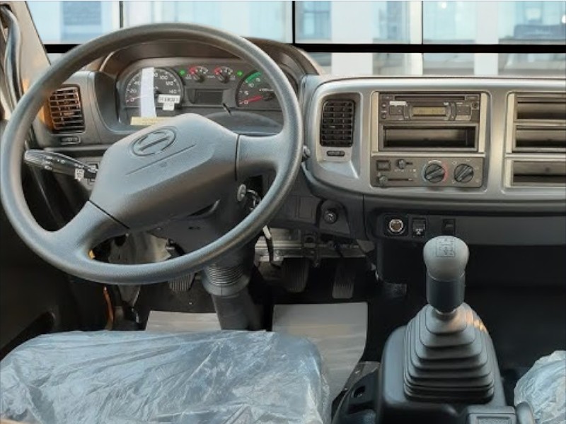 xe-tai-hino-fl8jt7a-15-tan-thung-bao-on-vo-lang