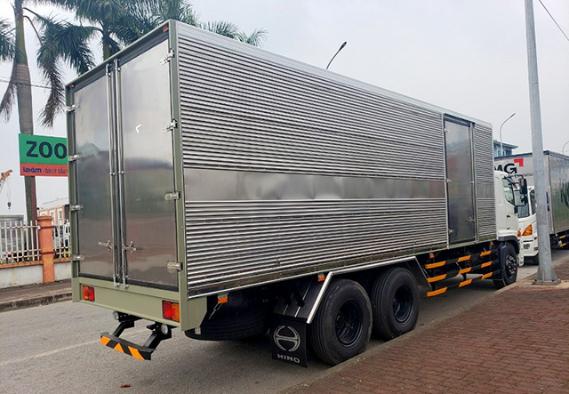 XE TẢI HINO FL8JT7A 15 TẤN THÙNG KÍN - Ảnh 3