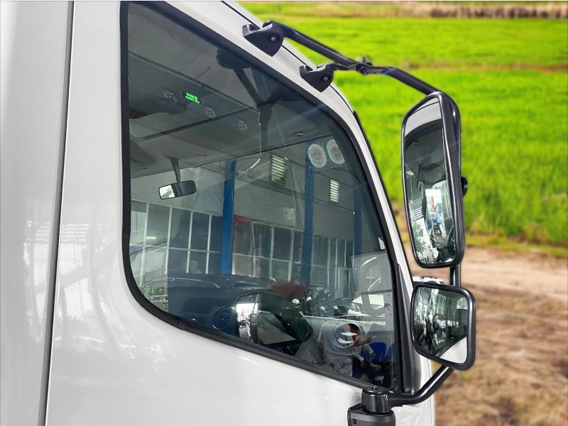 xe-tai-hino-xzu720l-3-tan-cho-gia-cam-guong