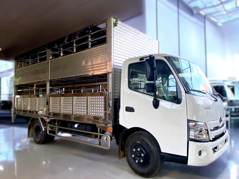 XE TẢI HINO XZU720L 3 TẤN CHỞ HEO - Ảnh 2