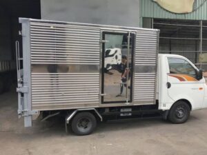 XE TẢI HYUNDAI NEW PORTER H150 1.1 TẤN THÙNG KÍN BỬNG NÂNG