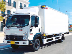 Alternative view of XE TẢI ISUZU FRR90LE4 6.5 TẤN THÙNG BẢO ÔN