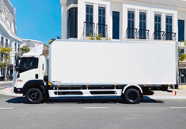 XE TẢI ISUZU FRR90NE4 6 TẤN THÙNG BẢO ÔN - Ảnh 3
