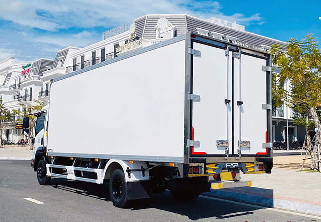 XE TẢI ISUZU FRR90NE4 6 TẤN THÙNG BẢO ÔN - Ảnh 4
